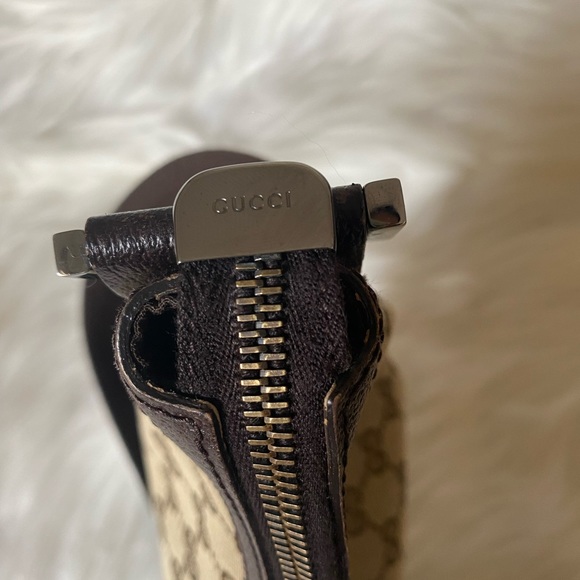 Gucci GG Monogram Web Medium Crossbody Bag - Picture 4 of 12